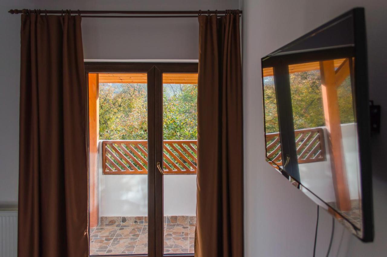 Pensiune Casa Ampeia Alba Iulia Exteriör bild