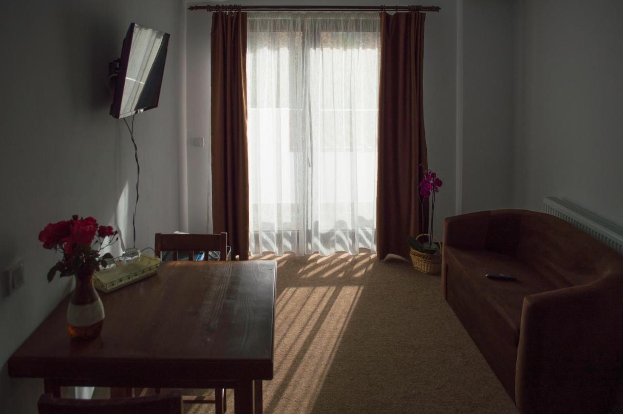 Pensiune Casa Ampeia Alba Iulia Exteriör bild