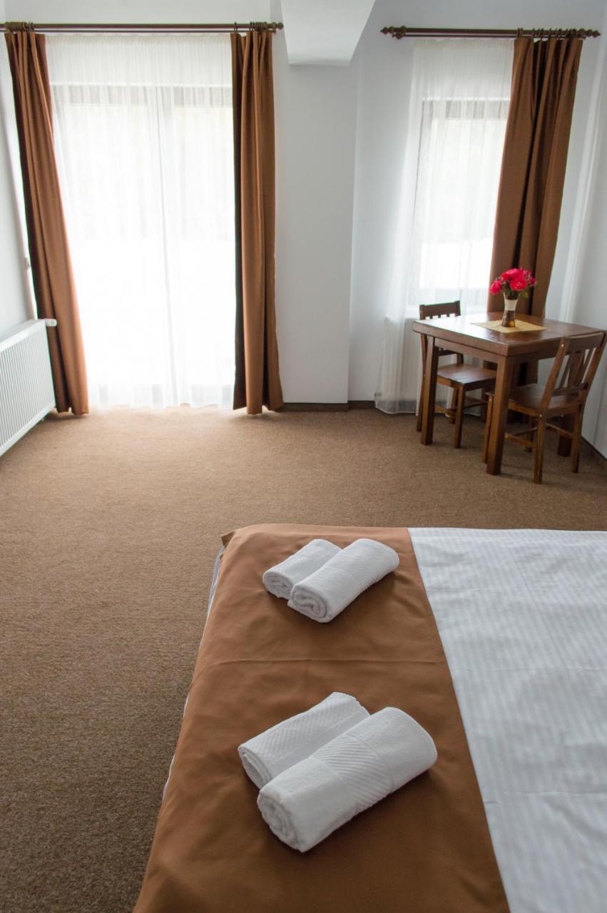 Pensiune Casa Ampeia Alba Iulia Exteriör bild