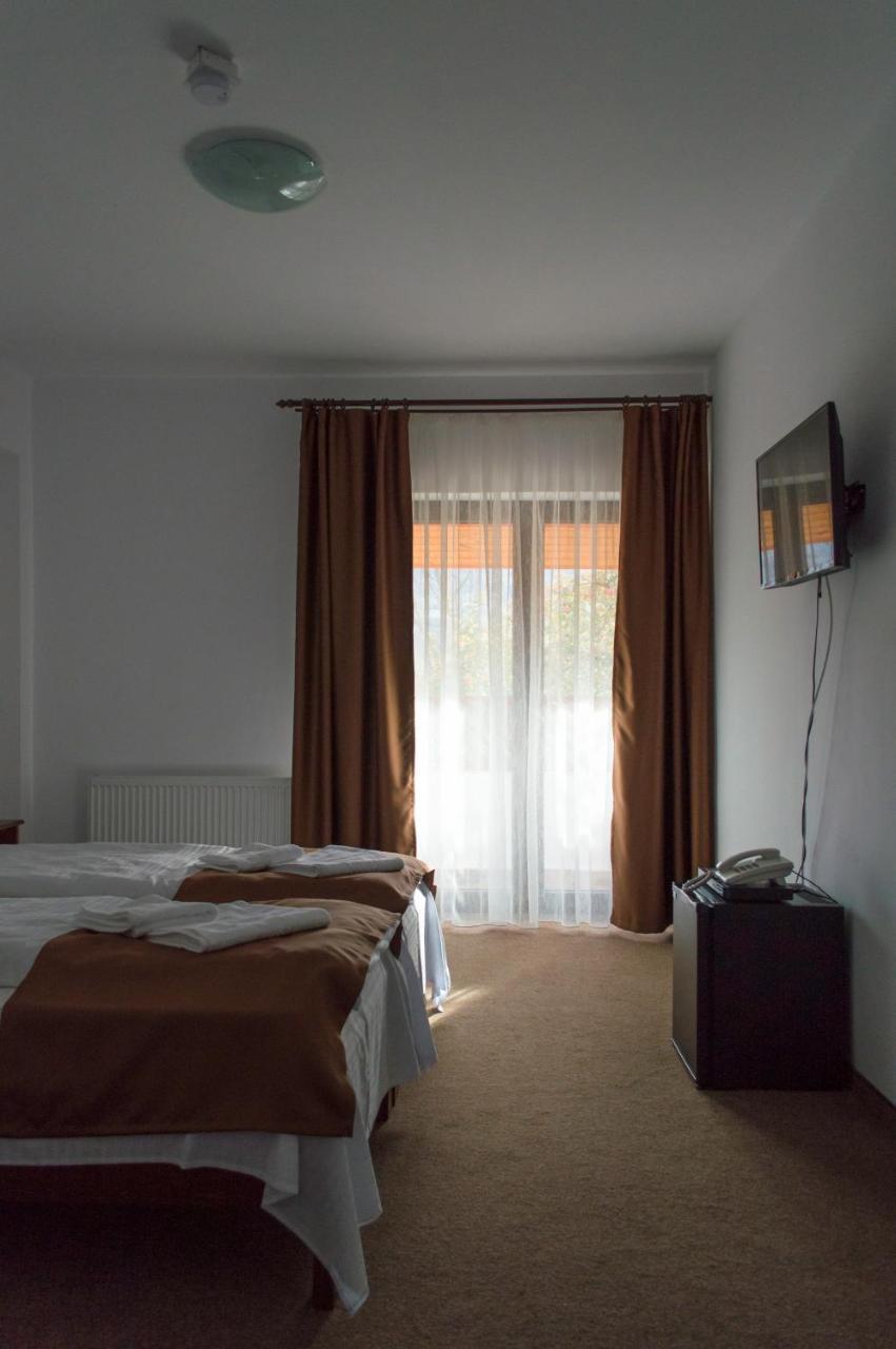 Pensiune Casa Ampeia Alba Iulia Exteriör bild